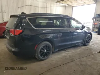2020 Chrysler Voyager LXi z VIN 2C4RC1DG1LR262227, wystawiony jako Copart lot #50996495 z przebiegiem 115 529 mil mil oraz Szkoda całkowita • Salvage title. Historia ofert i sprzedaży dostępna na DreamBid. Obrazek 3.