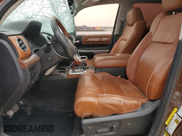 2015 Toyota Tundra Platinum z VIN 5TFAW5F11FX434086, wystawiony jako Copart lot #51345655 z przebiegiem 160 462 mil mil oraz Czysty tytuł • Clean title. Historia ofert i sprzedaży dostępna na DreamBid. Obrazek 7.
