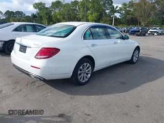 2019 Mercedes-Benz E-Class E 300 with VIN WDDZF4KB4KA686266, listed as a IAAI auction lot 41100169 with 18,205 mi miles. Bid and sale history available at carsss.com. Image 4.