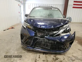 2024 Toyota Sienna XSE z VIN 5TDDSKFC2RS117341, wystawiony jako Copart lot #46500865 z przebiegiem 14 637 mil mil oraz Szkoda całkowita • Salvage title. Historia ofert i sprzedaży dostępna na DreamBid. Obrazek 5.