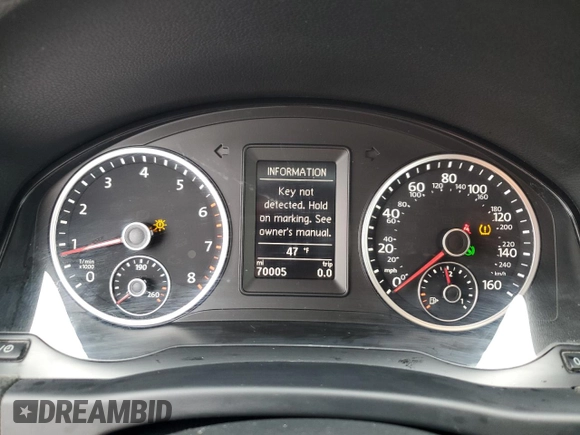 2017 Volkswagen Tiguan S with VIN WVGAV7AXXHK000187, listed as a Copart auction lot 45222535 with 70,005 mi miles and Clean Title. Bid and sale history available at DreamBid. Image 9.
