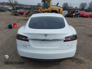 2016 Tesla Model S 70 kWh Battery with VIN 5YJSA1E15GF135841, listed as a IAAI auction lot 41846535 with 87,312 mi miles. Bid and sale history available at carsss.com. Image 17.