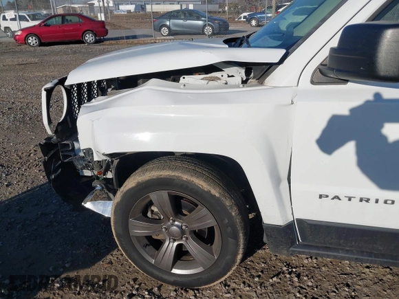 2015 Jeep Patriot High Altitude with VIN 1C4NJRFB1FD155335, listed as a IAAI auction lot 41501790 with 133,537 mi miles and . Bid and sale history available at carsss.com. Image 14.
