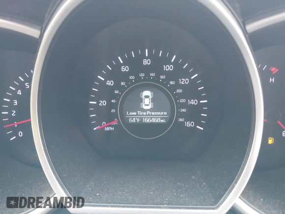 2015 Kia Optima LX z VIN KNAGM4A73F5624101, wystawiony jako IAAI lot #40746046 z przebiegiem 166 468 mil mil oraz . Historia ofert i sprzedaży dostępna na DreamBid. Obrazek 7.
