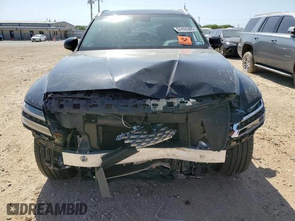 2023 Genesis GV80 z VIN KMUHCESCXPU127305, wystawiony jako Copart lot #52455365 z przebiegiem 17 829 mil mil oraz Szkoda całkowita • Salvage title. Historia ofert i sprzedaży dostępna na DreamBid. Obrazek 5.
