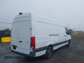 2022 Mercedes-Benz Sprinter Cargo with VIN W1Y40CHY4NT094656, listed as a IAAI auction lot 41038339 with 76,599 mi miles. Bid and sale history available at carsss.com. Image 4.