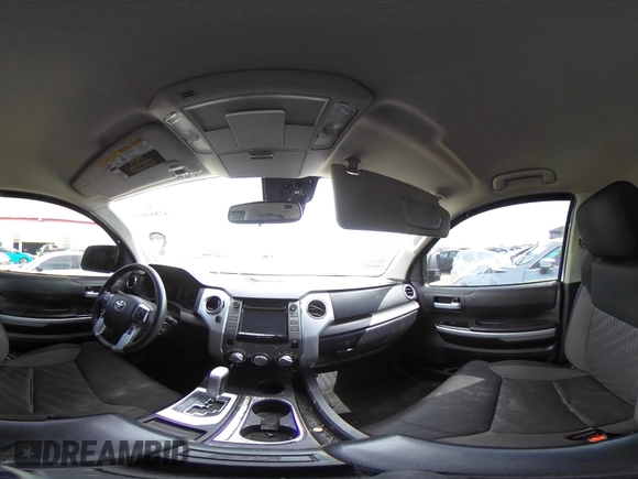 2018 Toyota Tundra 2WD SR5 with VIN 5TFEY5F12JX229395, listed as a IAAI auction lot 41860401 with 211,706 mi miles. Bid and sale history available at carsss.com. Image 18.