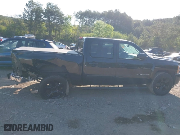 2007 Chevrolet Silverado 1500 LT w/1LT with VIN 2GCEC13JX71585434, listed as a IAAI auction lot 42062210 with 271,571 mi miles. Bid and sale history available at carsss.com. Image 6.