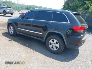 2011 Jeep Grand Cherokee Laredo с VIN 1J4RR4GG7BC596730, выставлен на аукционе IAAI как лот 42473954 с пробегом 163 674 миль миль и . История ставок и продаж доступна на DreamBid. Изображение 3.