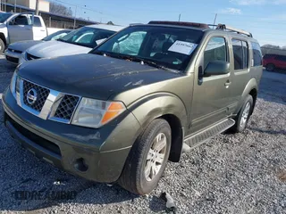 2005 Nissan Pathfinder SE with VIN 5N1AR18U45C740630, listed as a IAAI auction lot 41597662 with 267,781 mi miles. Bid and sale history available at carsss.com. Image 2.