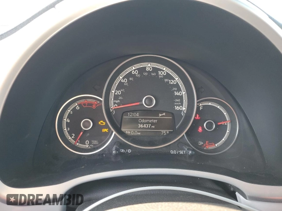 2018 Volkswagen Beetle S z VIN 3VW5DAAT8JM517356, wystawiony jako Copart lot #52709705 z przebiegiem 36 437 mil mil oraz Szkoda całkowita • Salvage title. Historia ofert i sprzedaży dostępna na DreamBid. Obrazek 9.