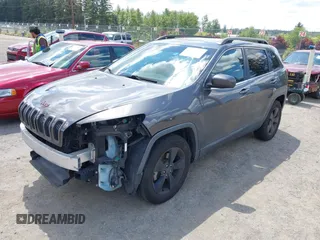 2016 Jeep Cherokee Latitude z VIN 1C4PJMCB9GW293047, wystawiony jako IAAI lot #42325392 z przebiegiem 127 706 mil mil oraz . Historia ofert i sprzedaży dostępna na DreamBid. Obrazek 18.
