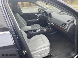 2018 Audi Q5 Premium Plus with VIN WA1BNAFY8J2224078, listed as a Copart auction lot 53841865 with 39,425 mi miles and Salvage Title. Bid and sale history available at carsss.com. Image 5.