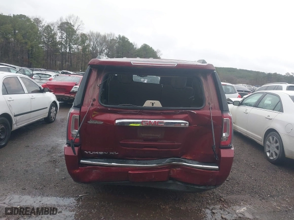 2020 GMC Yukon XL Denali with VIN 1GKS1HKJ7LR170497, listed as a IAAI auction lot 41562109 with 97,357 mi miles. Bid and sale history available at carsss.com. Image 6.