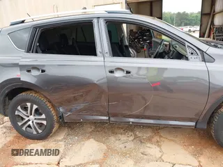 2015 Toyota RAV4 LE z VIN 2T3BFREV1FW401691, wystawiony jako IAAI lot #42346441 z przebiegiem 111 711 mil mil oraz . Historia ofert i sprzedaży dostępna na DreamBid. Obrazek 6.