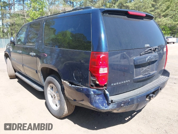 2008 Chevrolet Suburban LT w/3LT with VIN 1GNFK16368J138876, listed as a IAAI auction lot 42039588 with 318,374 mi miles. Bid and sale history available at carsss.com. Image 3.