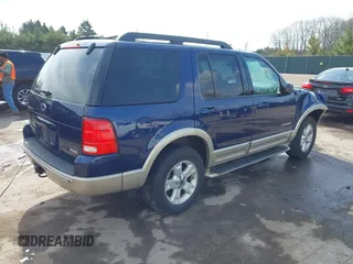 2005 Ford Explorer Eddie Bauer z VIN 1FMZU74K65UA57931, wystawiony jako IAAI lot #42131823 z przebiegiem Nie podano mil oraz . Historia ofert i sprzedaży dostępna na DreamBid. Obrazek 4.