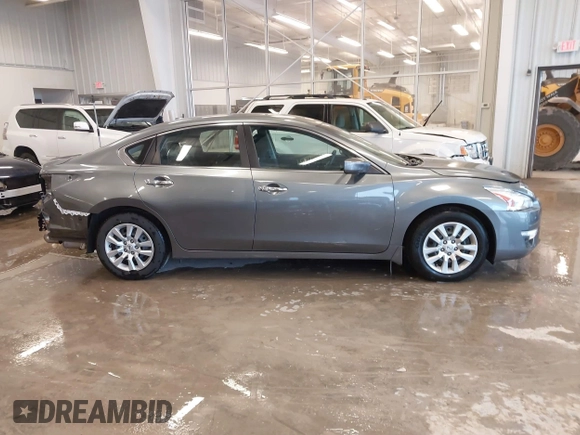 2015 Nissan Altima 2.5 S with VIN 1N4AL3AP8FC266100, listed as a IAAI auction lot 41535510 with 111,566 mi miles. Bid and sale history available at carsss.com. Image 14.