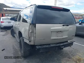 2013 GMC Yukon SLT with VIN 1GKS1CE01DR133369, listed as a IAAI auction lot 41798628 with 1 mi miles. Bid and sale history available at carsss.com. Image 3.