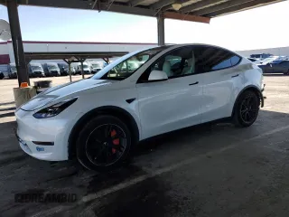 2021 Tesla Model Y Long Range z VIN 5YJYGDEE7MF228787, wystawiony jako Copart lot #47252275 z przebiegiem 59 823 mil mil oraz Szkoda całkowita • Salvage title. Historia ofert i sprzedaży dostępna na DreamBid. Obrazek 1.