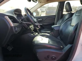 2014 Jeep Cherokee Limited с VIN 1C4PJMDB8EW193825, выставлен на аукционе Copart как лот 42161745 с пробегом 133 527 миль миль и На запчасти • Non repairable. История ставок и продаж доступна на DreamBid. Изображение 7.