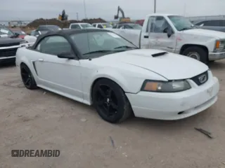 2001 Ford Mustang GT Deluxe with VIN 1FAFP45XX1F257092, listed as a IAAI auction lot 41624352 with 150,131 mi miles. Bid and sale history available at carsss.com. Image 1.