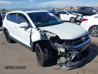 2022 Volkswagen Taos SE z VIN 3VVTX7B2XNM018298, wystawiony jako IAAI lot #42066332 z przebiegiem 36 025 mil mil oraz . Historia ofert i sprzedaży dostępna na DreamBid. Obrazek 1.