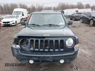 2014 Jeep Patriot Limited with VIN 1C4NJRCB8ED648089, listed as a IAAI auction lot 41801878 with 102,346 mi miles and . Bid and sale history available at DreamBid. Image 12.