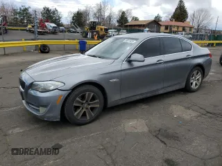 2013 BMW 5 Series 528i xDrive with VIN WBAXH5C53DDW15133, listed as a Copart auction lot 49811025 with 114,039 mi miles and Salvage Title. Bid and sale history available at carsss.com. Image 1.