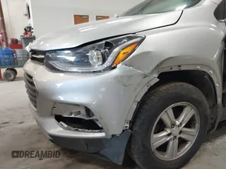2018 Chevrolet Trax LT with VIN 3GNCJPSBXJL317104, listed as a IAAI auction lot 41761148 with 235,521 mi miles. Bid and sale history available at carsss.com. Image 6.