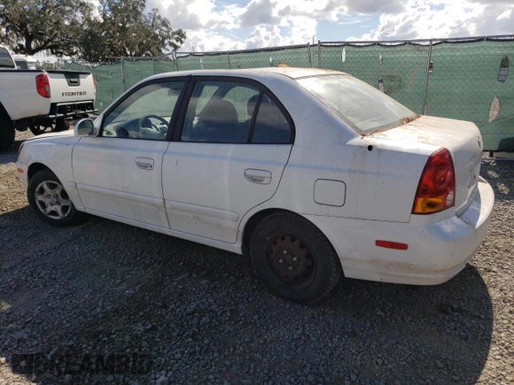 2005 Hyundai Accent GLS with VIN KMHCG45C55U664731, listed as a Copart auction lot 80205574 with 170,335 mi miles and Salvage Title. Bid and sale history available at carsss.com. Image 2.