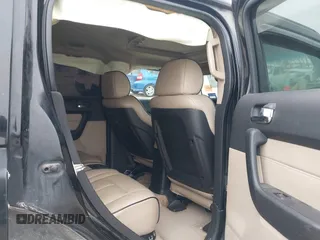 2007 Hummer H3 SUV with VIN 5GTDN13E578109056, listed as a IAAI auction lot 41455611 with 182,456 mi miles and . Bid and sale history available at DreamBid. Image 8.