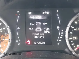 2018 Jeep Renegade Latitude with VIN ZACCJABH7JPH95711, listed as a IAAI auction lot 42124871 with 177,280 mi miles. Bid and sale history available at carsss.com. Image 15.