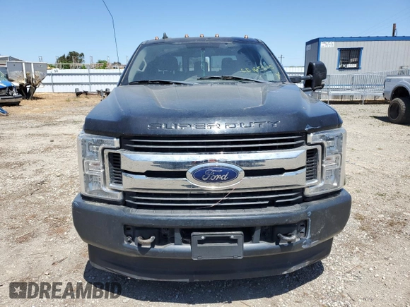 2019 Ford F-350 XL z VIN 1FT8W3DT6KEF93098, wystawiony jako Copart lot #55165545 z przebiegiem 83 955 mil mil oraz Szkoda całkowita • Salvage title. Historia ofert i sprzedaży dostępna na DreamBid. Obrazek 5.