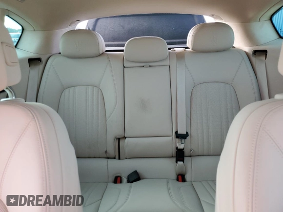 2022 Maserati Levante GT with VIN ZN661XUA1NX398867, listed as a Copart auction lot 37395284 with 18,539 mi miles. Bid and sale history available at carsss.com. Image 10.