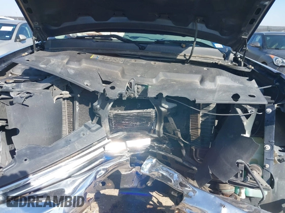 2010 Chevrolet Silverado 1500 LS with VIN 1GCSCREA5AZ134148, listed as a IAAI auction lot 41576732 with 211,421 mi miles. Bid and sale history available at carsss.com. Image 10.