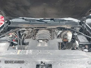 2017 GMC Sierra 1500 Denali z VIN 3GTU2PEJXHG304823, wystawiony jako IAAI lot #42293712 z przebiegiem 185 809 mil mil oraz . Historia ofert i sprzedaży dostępna na DreamBid. Obrazek 10.