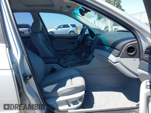 2003 BMW 5 Series 525i z VIN WBADT43403G032776, wystawiony jako IAAI lot #42142615 z przebiegiem Nie podano mil oraz . Historia ofert i sprzedaży dostępna na DreamBid. Obrazek 5.