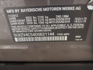2013 BMW X5 xDrive35i z VIN 5UXZV4C54D0B21144, wystawiony jako IAAI lot #42304165 z przebiegiem 164 673 mil mil oraz . Historia ofert i sprzedaży dostępna na DreamBid. Obrazek 9.