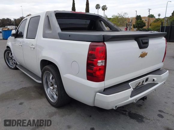 2007 Chevrolet Avalanche LTZ with VIN 3GNEC12J87G109246, listed as a IAAI auction lot 41989146 with 171,005 mi miles and . Bid and sale history available at DreamBid. Image 3.