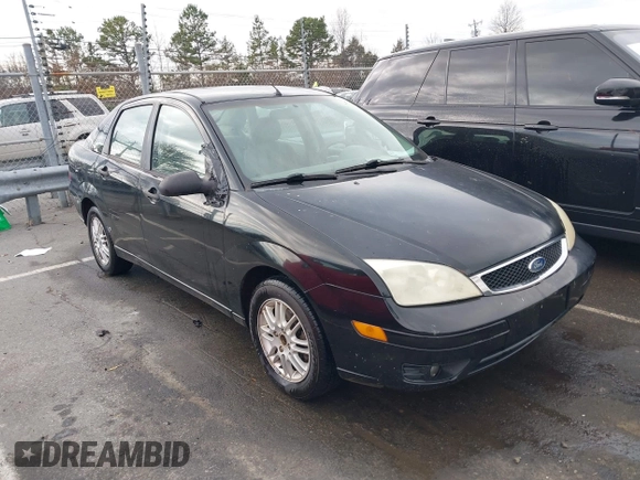 2005 Ford Focus S with VIN 1FAFP34N75W304479, listed as a IAAI auction lot 41117405 with 234,312 mi miles. Bid and sale history available at carsss.com. Image 1.