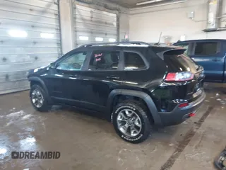 2019 Jeep Cherokee Trailhawk Elite with VIN 1C4PJMBX5KD278921, listed as a IAAI auction lot 41843126 with 139,431 mi miles. Bid and sale history available at carsss.com. Image 3.