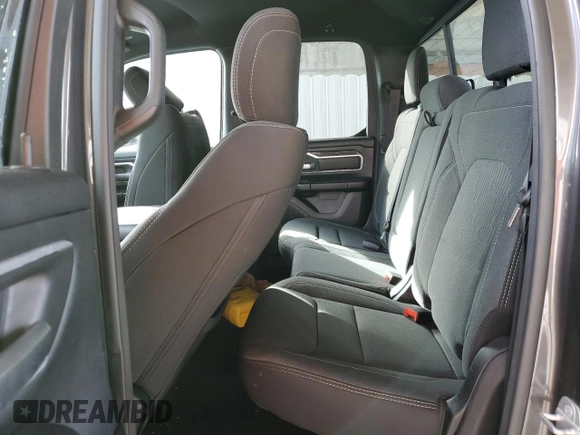 2021 Ram 1500 Lone Star z VIN 1C6RREBT8MN712516, wystawiony jako Copart lot #39752564 z przebiegiem Nie podano mil oraz Nie do naprawy • Non repairable. Historia ofert i sprzedaży dostępna na DreamBid. Obrazek 10.