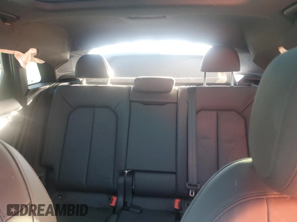 2024 Audi Q3 S line Premium z VIN WA1DECF32R1023321, wystawiony jako Copart lot #51187225 z przebiegiem 13 299 mil mil oraz Nie do naprawy. Historia ofert i sprzedaży dostępna na DreamBid. Obrazek 10.