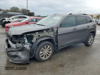 2021 Jeep Cherokee Latitude Plus z VIN 1C4PJLLB1MD155133, wystawiony jako Copart lot #87655755 z przebiegiem 31 221 mil mil oraz Szkoda całkowita • Salvage title. Historia ofert i sprzedaży dostępna na DreamBid. Obrazek 1.