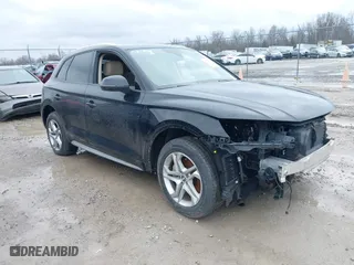 2018 Audi Q5 Premium with VIN WA1ANAFY4J2111756, listed as a IAAI auction lot 41717129 with 59,242 mi miles. Bid and sale history available at carsss.com. Image 1.