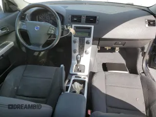 2013 Volvo C30 T5 z VIN YV1672MK9D2307541, wystawiony jako Copart lot #74385534 z przebiegiem 32 577 mil mil oraz Nie do naprawy. Historia ofert i sprzedaży dostępna na DreamBid. Obrazek 8.