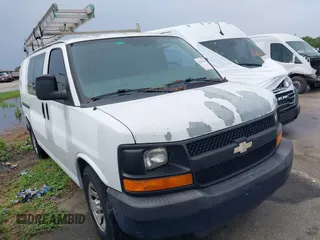 2012 Chevrolet Express Cargo z VIN 1GCSGAFX4C1149184, wystawiony jako IAAI lot #42107444 z przebiegiem 290 060 mil mil oraz . Historia ofert i sprzedaży dostępna na DreamBid. Obrazek 1.