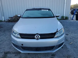 2013 Volkswagen Jetta SE with VIN 3VWDP7AJXDM367100, listed as a Copart auction lot 82292364 with 162,074 mi miles and Clean title. Bid and sale history available at DreamBid. Image 5.