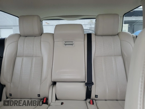 2014 Land Rover Range Rover HSE with VIN SALGS2WF9EA176815, listed as a Copart auction lot 58068405 with 155,260 mi miles and Salvage title. Bid and sale history available at DreamBid. Image 10.